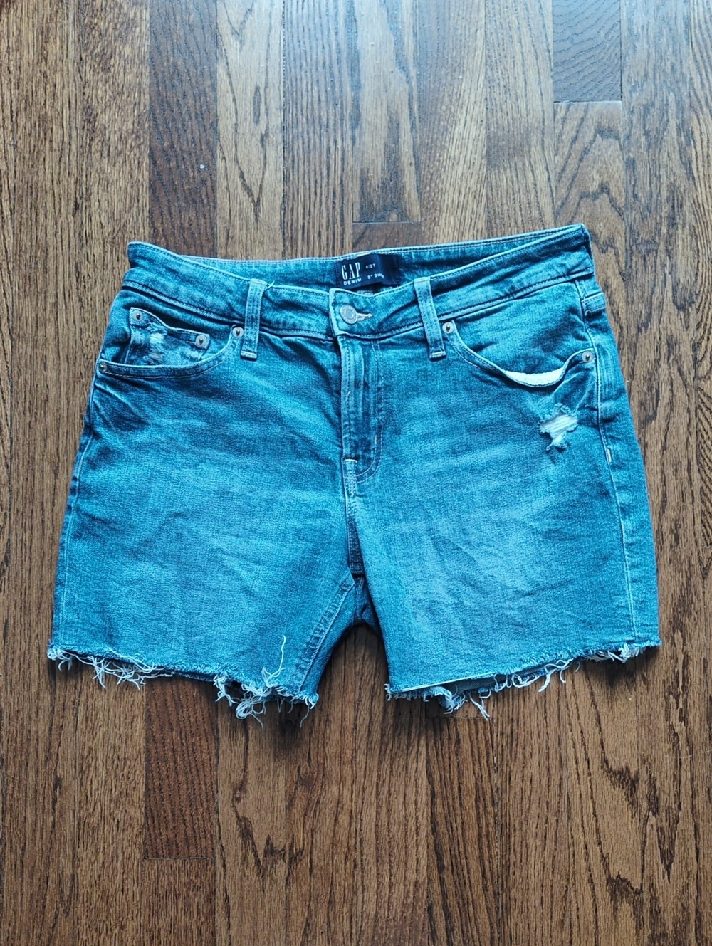 GAP Women's Distressed Denim Shorts 5"